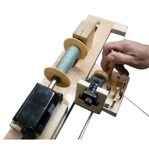 Electric bobbin winder with tension device and counter - Leclerc