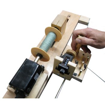 Electric bobbin winder with tension device and counter - Leclerc