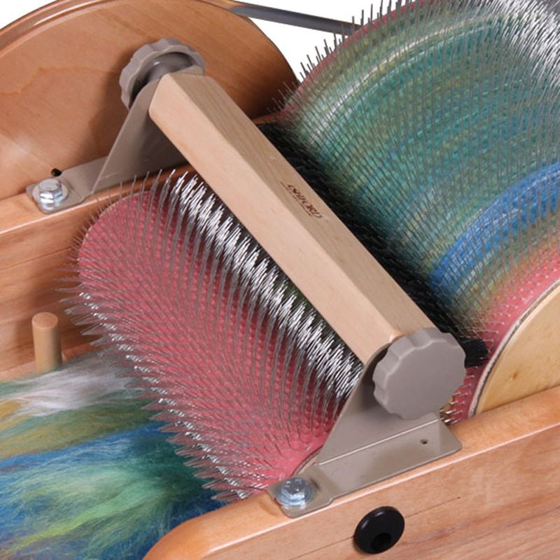 Brosse à tasser pour cardeuse à rouleaux - Artifilum la boutique de  l'artisanat textile